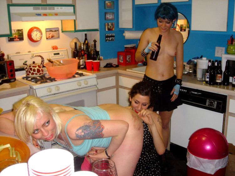 Drunk girls at home parties - 33