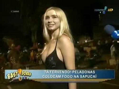 Star of the Brazilian Big Brother Eliane Lima took her clothes off at the carnival - 20100223