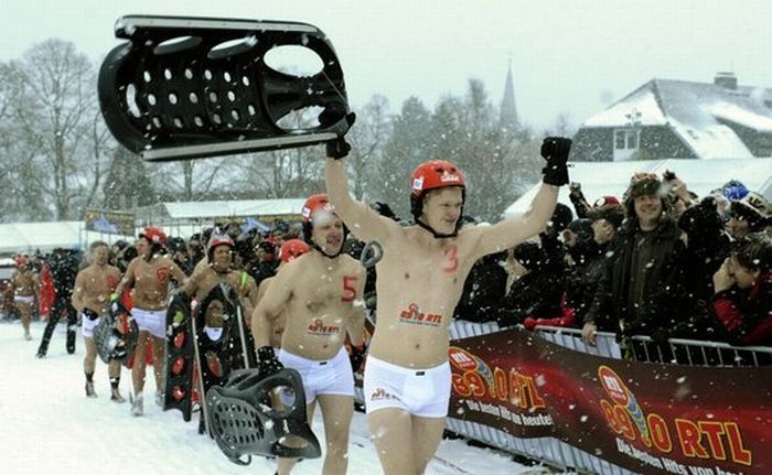 Unusual sled race in Germany - 07