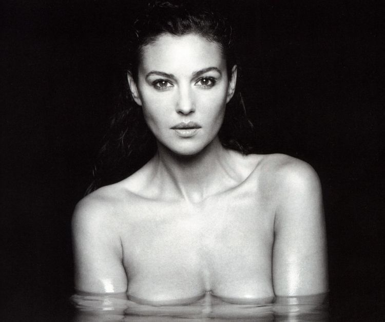 Monica Bellucci - one of the most desirable women in the world - 30