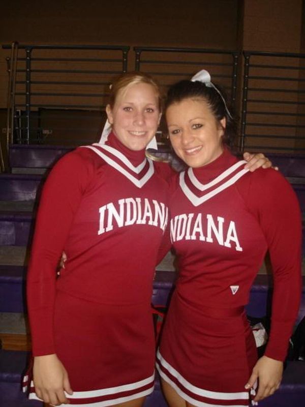 A cheerleader from Indiana University was excluded after these photos appeared in the internet - 01