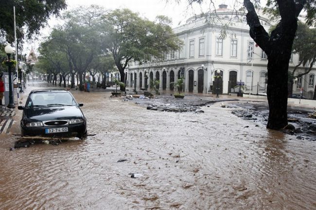 The devastating floods on the island of Madeira - 12
