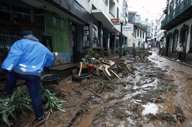 The devastating floods on the island of Madeira - 14