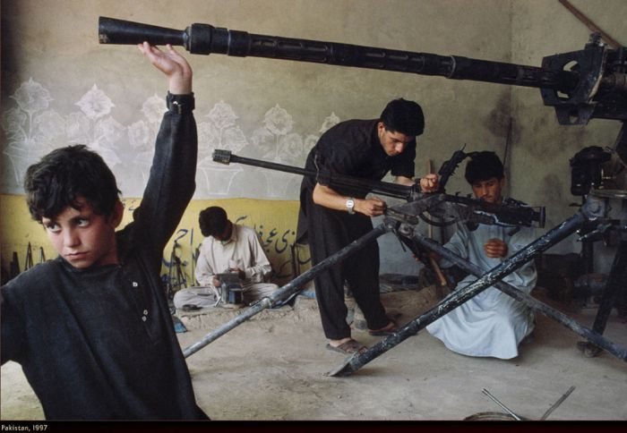 War through the camera of Steve McCurry - 27