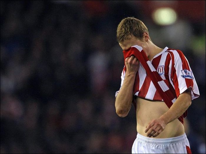 OMFG! Terrible trauma of Aaron Ramsey - 07