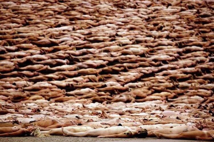 Some nude people near the Opera  - 10