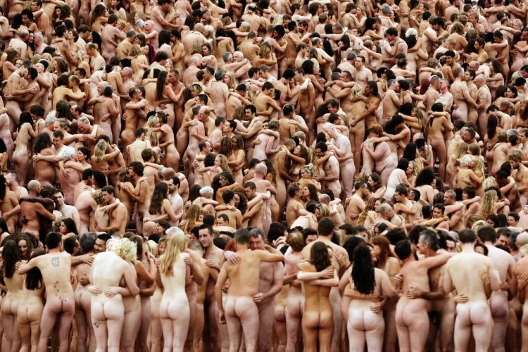 Some nude people near the Opera  - 12