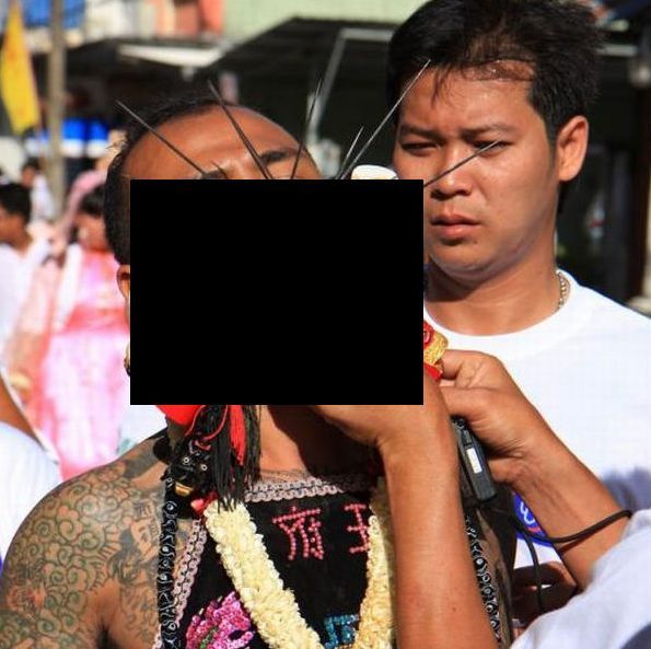 The Phuket Vegetarian Festival, a view not for faint-hearted (15 pics)
