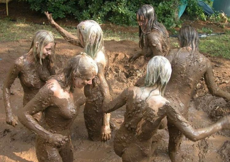 Girls are not afraid of dirt! - 13