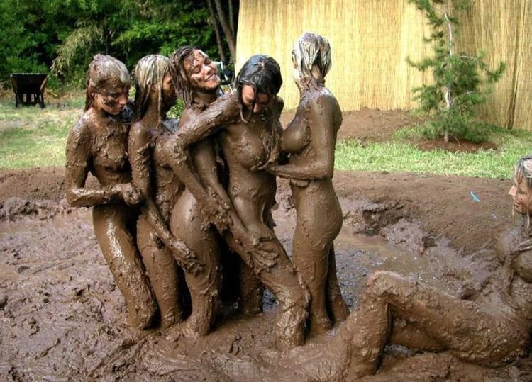 Girls are not afraid of dirt! - 15