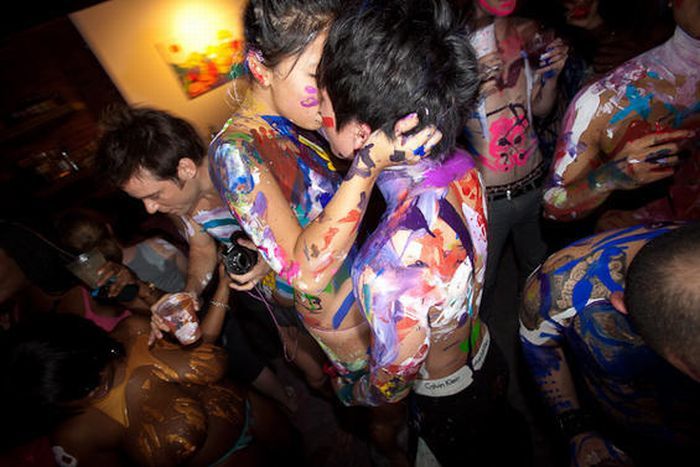 Body art party in one New York club - 21