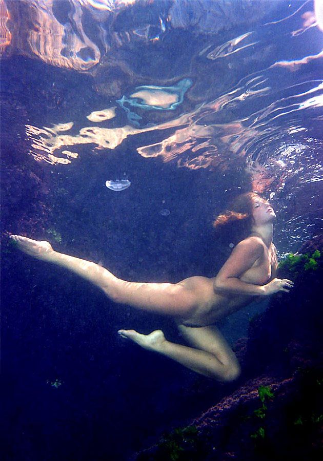Underwater erotica - incredibly beautiful! - 16
