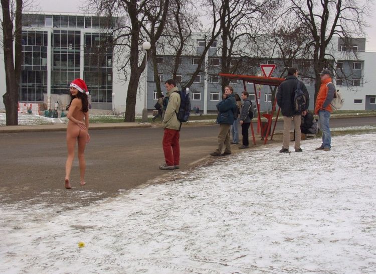 Naked stroll in a winter city - 11