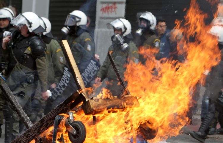 Riots in Greece - 03