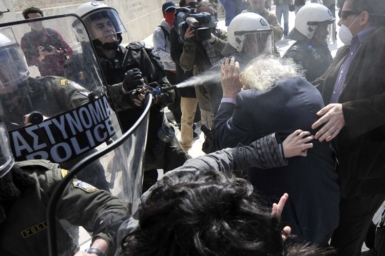 Riots in Greece - 12