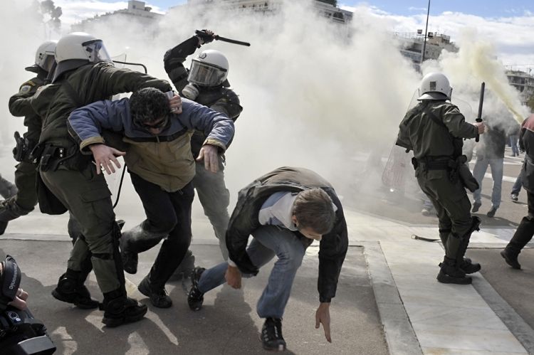 Riots in Greece - 14