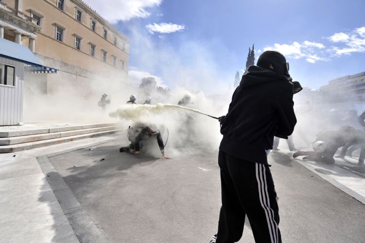 Riots in Greece - 16