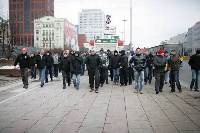 Polish police vs football fans - 23
