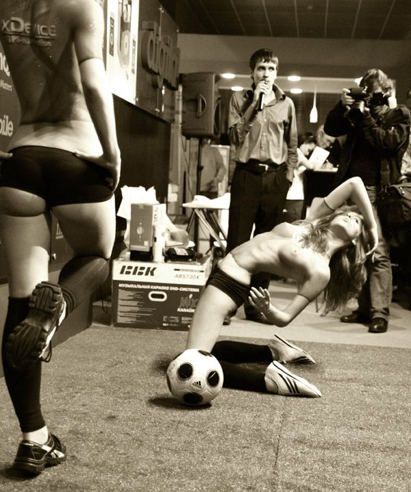 Girls and soccer - is not only sportive, it is also very sexy - 17