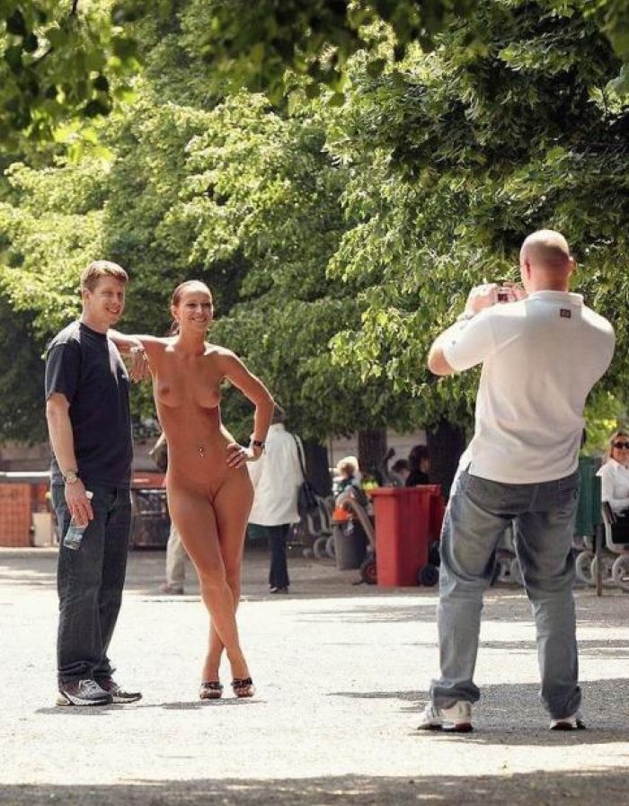 These babes just love to go naked in public places - 39