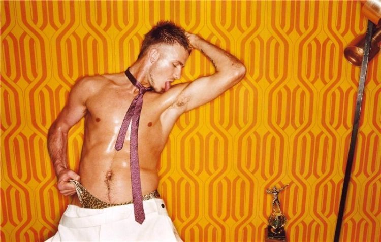 Celebrities in the works of great photographer David Lachapelle - 12