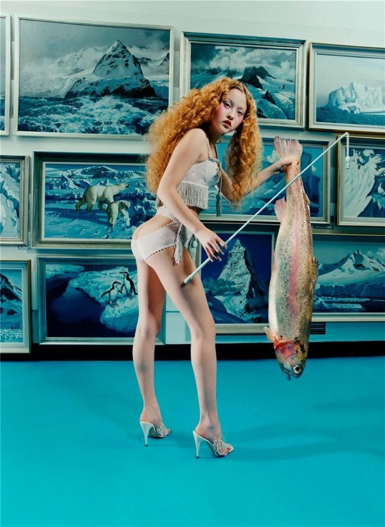 Celebrities in the works of great photographer David Lachapelle - 35