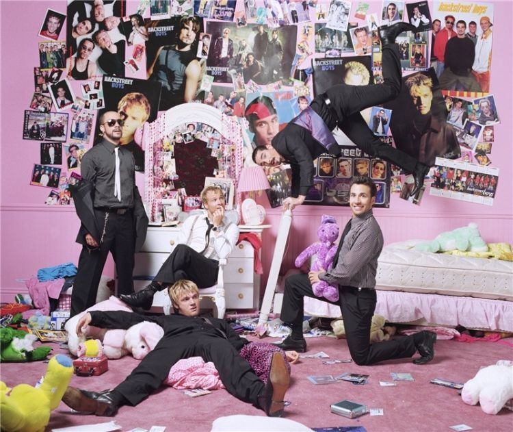Celebrities in the works of great photographer David Lachapelle - 64
