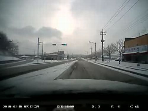 The driver of a minivan lost control of a vehicle on the slippery… - 20100317