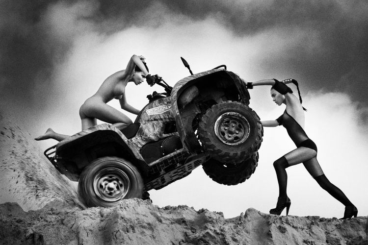 Black and white works of the master of erotic photography Szymon Brodziak - 32