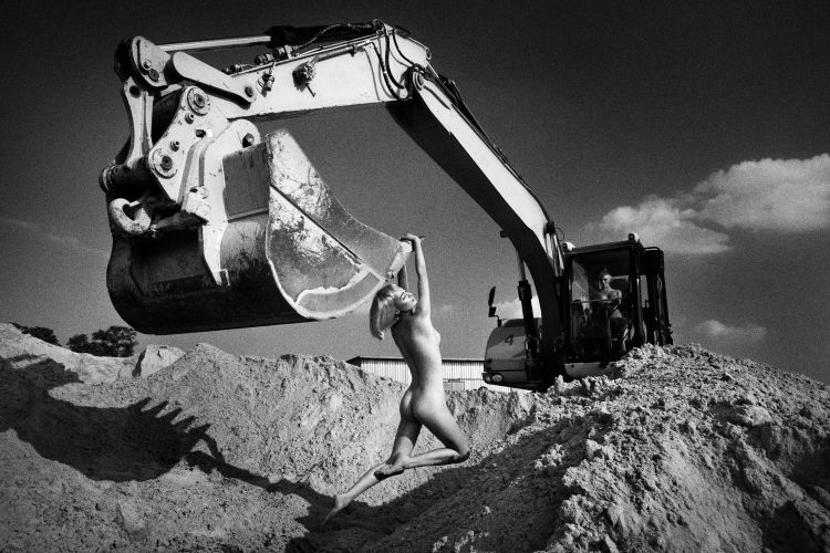 Black and white works of the master of erotic photography Szymon Brodziak - 37