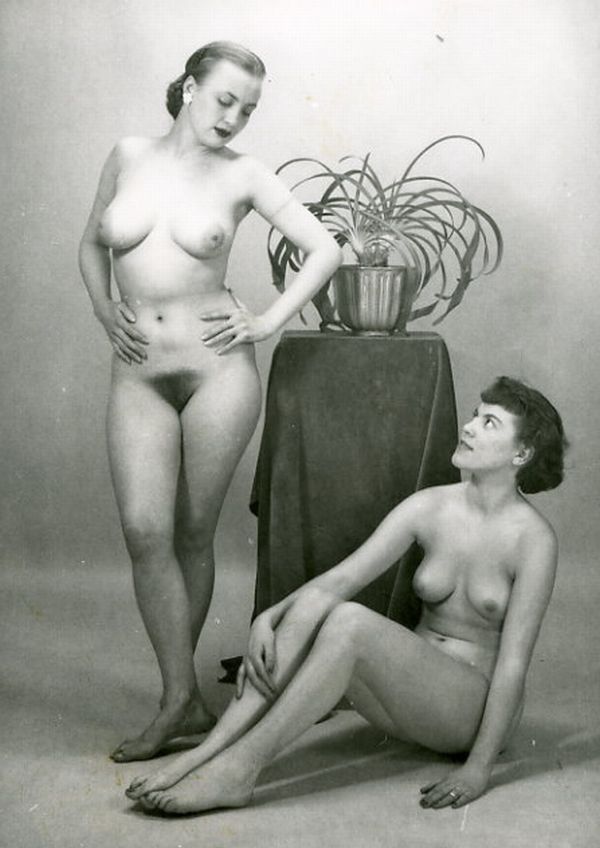 'Nude' retro photos - 39
