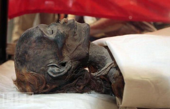 These photos of mummies give shivers - 16