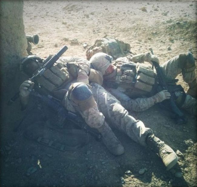 Photos of the war in Afghanistan, made with iPhone - 09