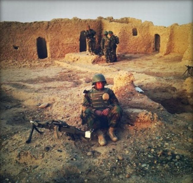 Photos of the war in Afghanistan, made with iPhone - 14