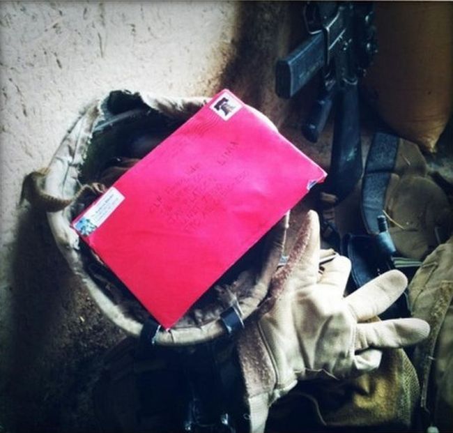 Photos of the war in Afghanistan, made with iPhone - 23