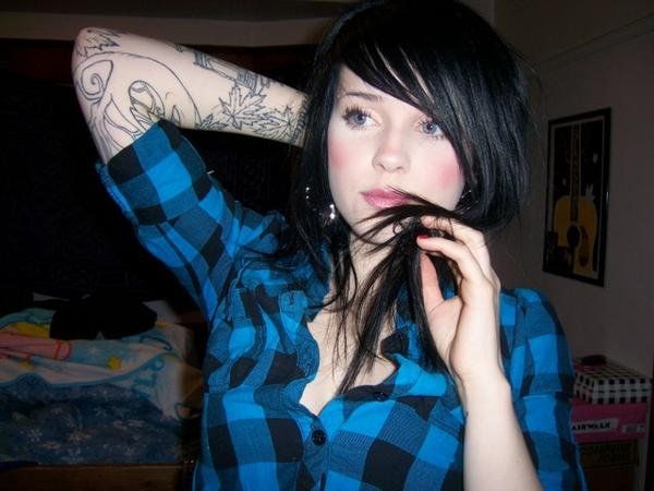 A selection of gorgeous girls with tattoos - 02