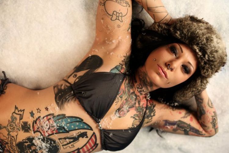 A selection of gorgeous girls with tattoos - 19