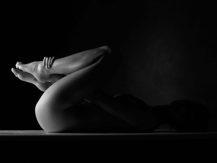 Black and white photos of a naked body by Waclaw Wantuch - 07
