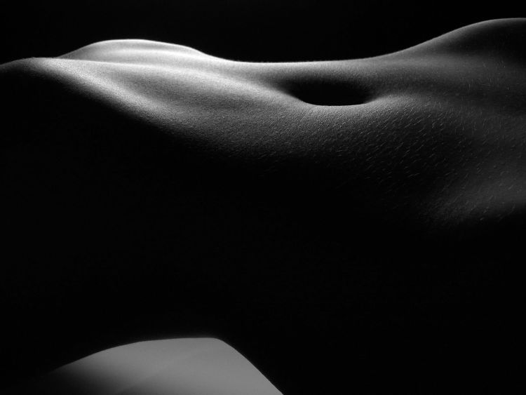 Black and white photos of a naked body by Waclaw Wantuch - 24