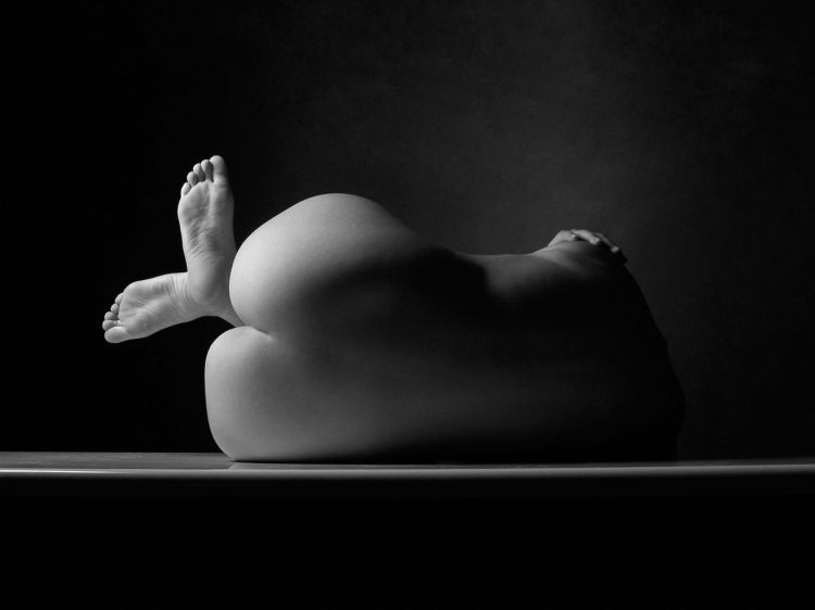 Black and white photos of a naked body by Waclaw Wantuch - 26