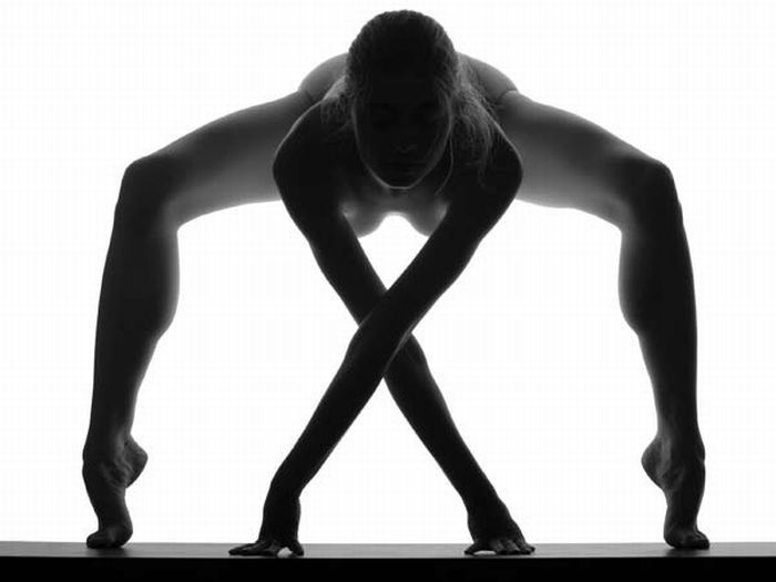 Black and white photos of a naked body by Waclaw Wantuch - 38