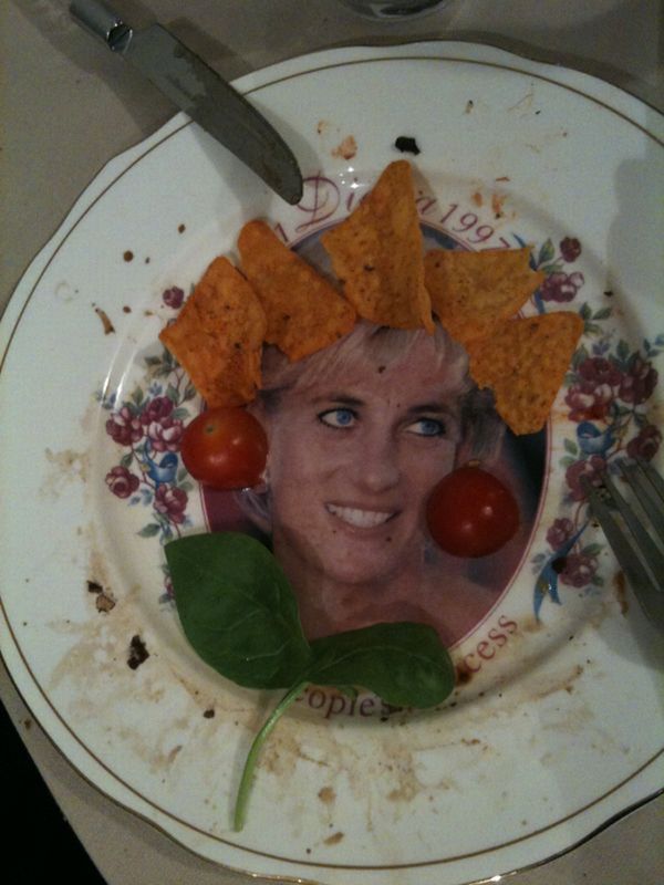Having food with Lady Di - 12