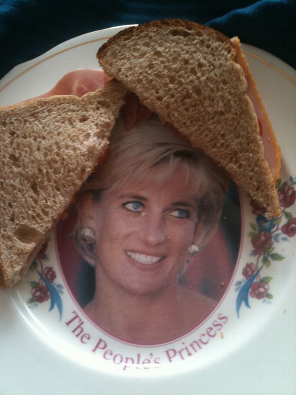 Having food with Lady Di - 19