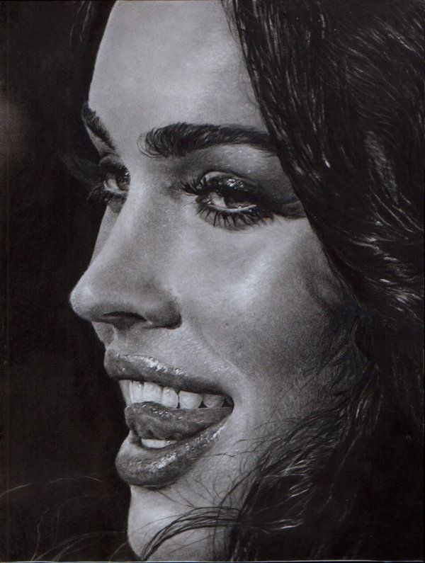 Realistic portraits of celebrities drawn in pencil - 05