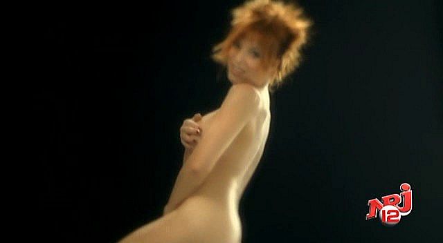 Naked celebrities in their music videos - 20