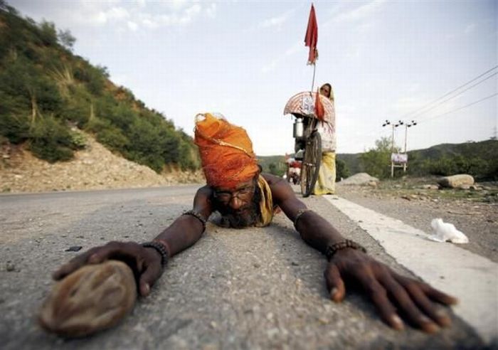 Holy men of India, very colorful characters - 14