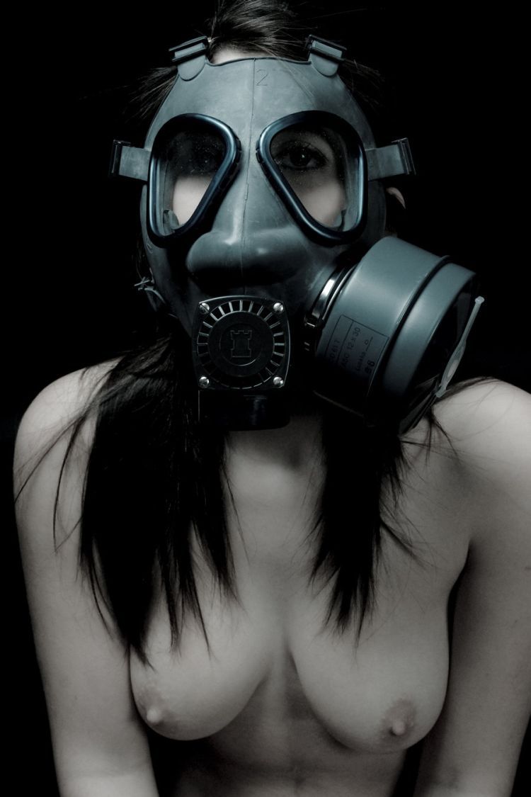 Girls in gas masks, a very unusual fetish - 11