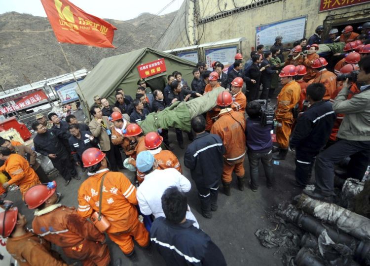 A miraculous rescue of miners in China - 04