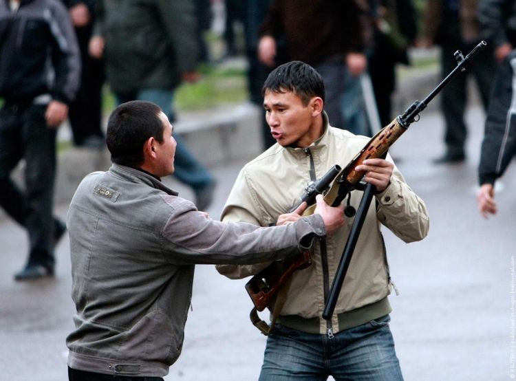 Riots in Kyrgyzstan - 04