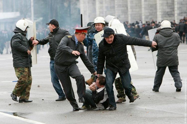 Riots in Kyrgyzstan - 07